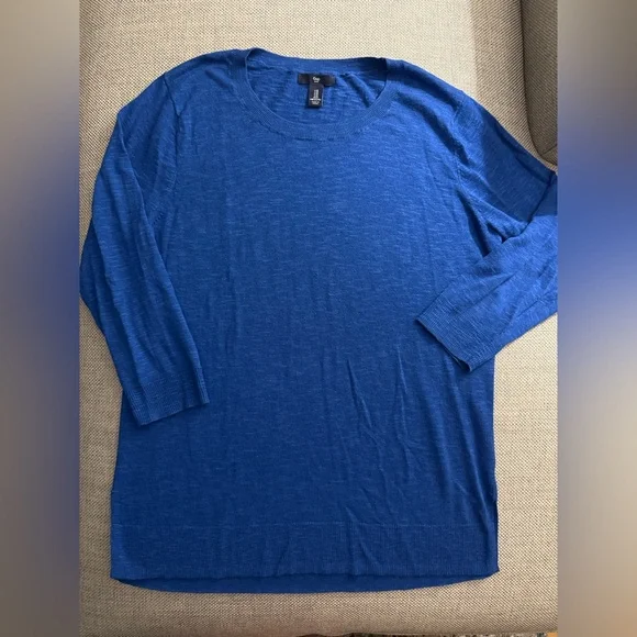 LOVELY GAP BLUE THIN KNIT SWEATER 3/4 SLEEVE - Picture 7 of 11